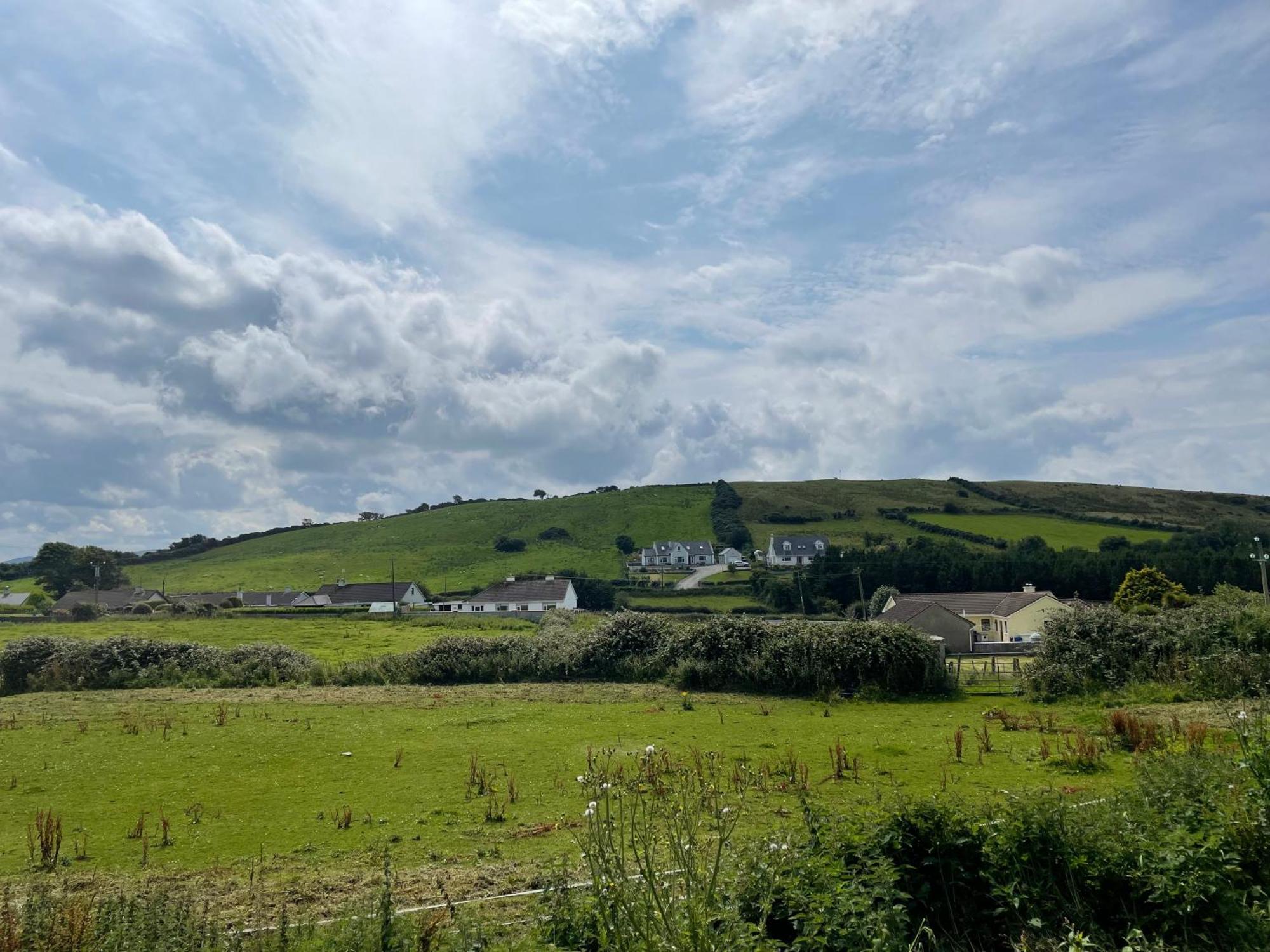 Family And Pet Friendly Farm Stay Ballyshannon Exterior photo